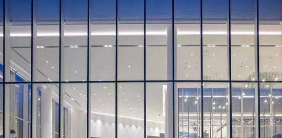 幕墻玻璃更換施工中，要從哪些方面降低建筑能耗？